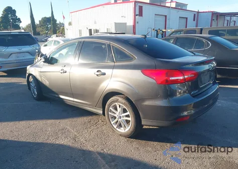 2017 Ford Focus Se z USA, uszkodzony, nr VIN 1FADP3F27HL211381